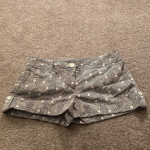Express Black and White Geometric Women Shorts - Picture 1 of 6